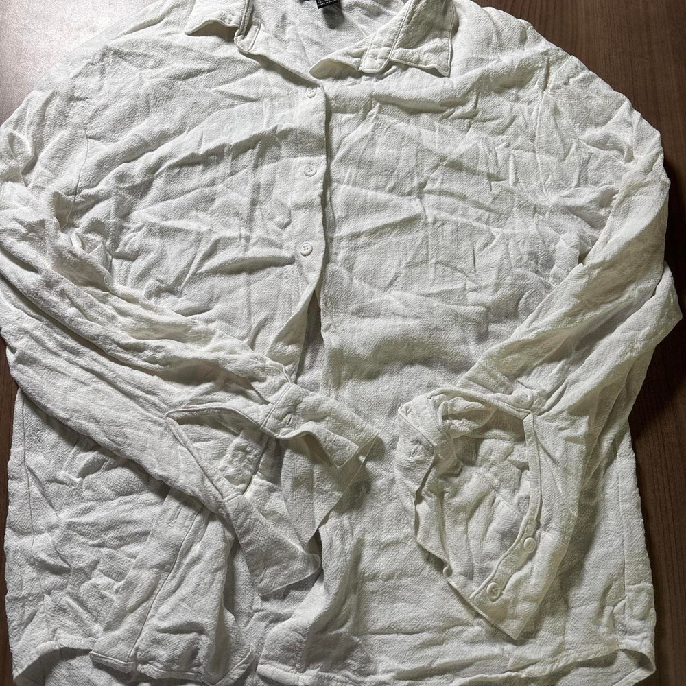 Forever 21 White linen shirt in size M